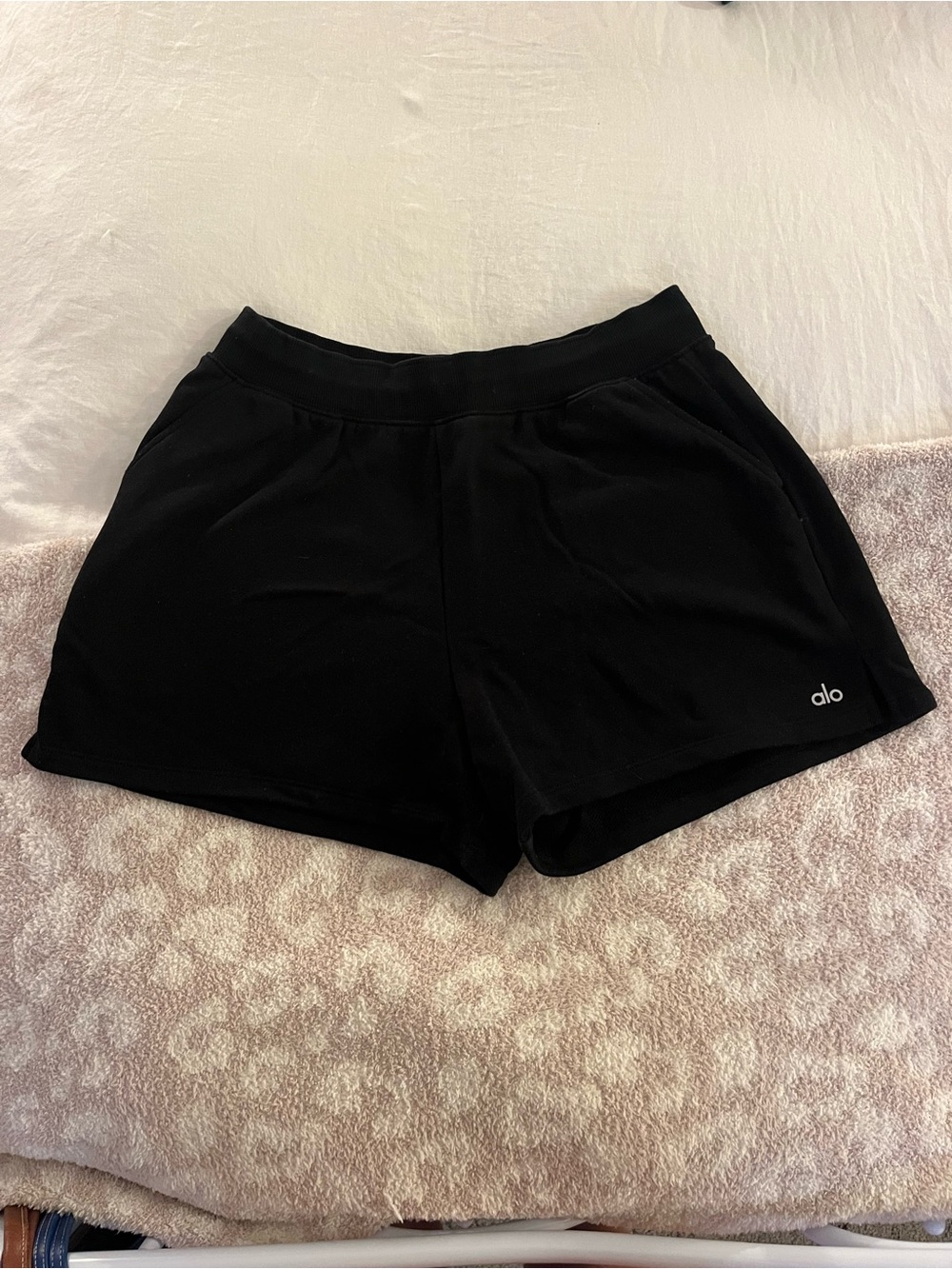 ALO Yoga Lowkey Sweat Shorts